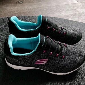 Skechers Summits Quick Getaway Sneakers Black/Light Blue – Women’s 6.5